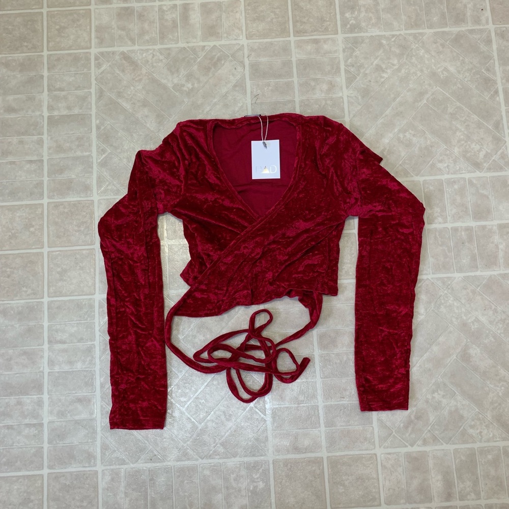 Radpole wrap top
